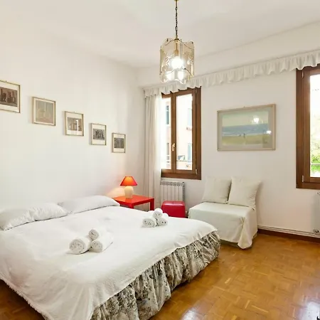 Ca Santa Ternita شقة البندقية